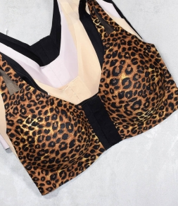 Bezszwowy biustonosz z zapięciem z przodu, Magnolia 9802